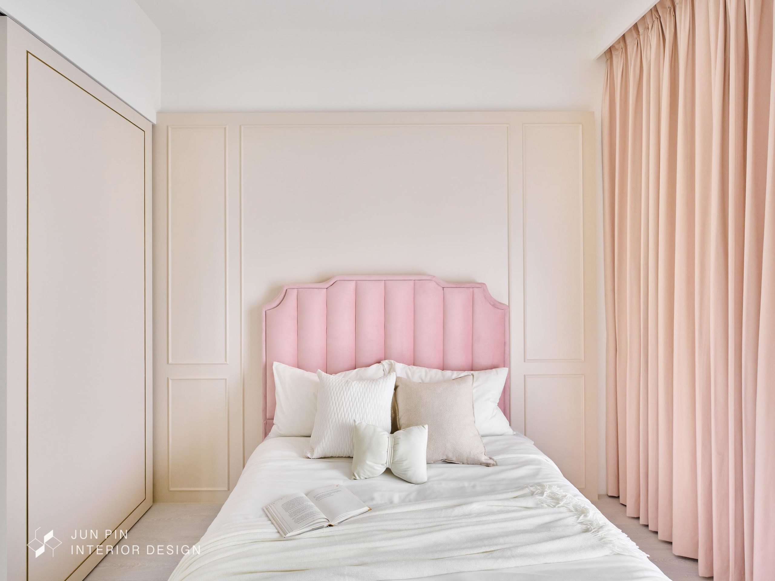 新北新莊冠德鼎極室內設計裝潢低調輕奢華風格房間床頭牆