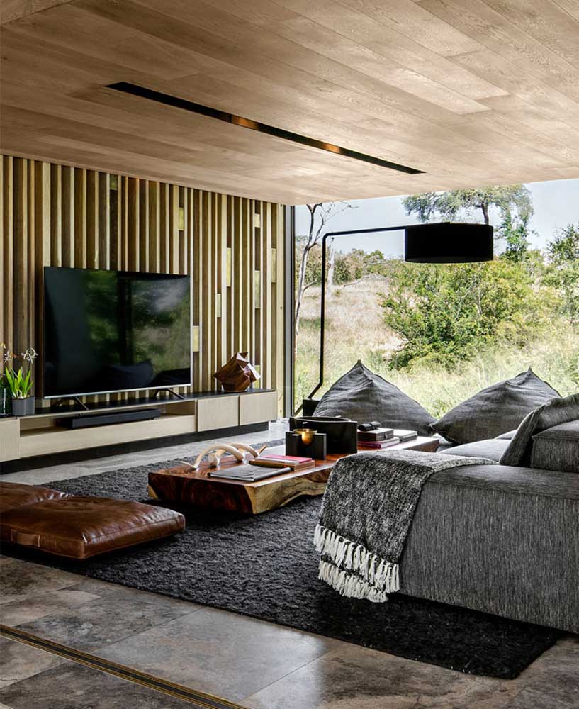 客廳電視牆裝潢設計造型材質顏色金屬沙發