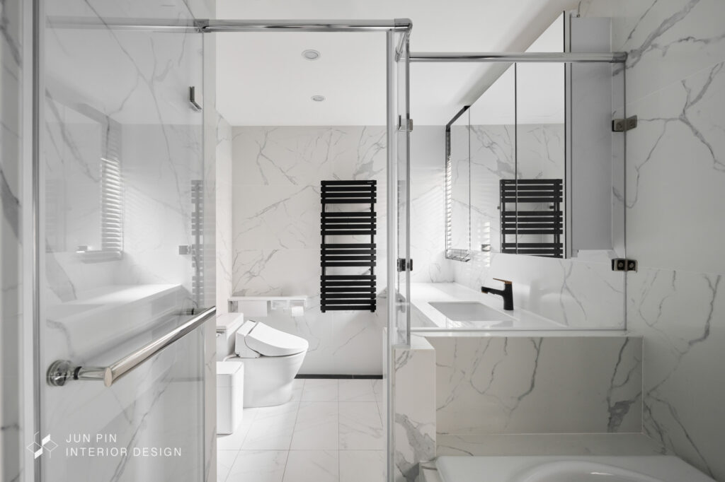 石材紋理浴室展現出高貴整潔的視覺