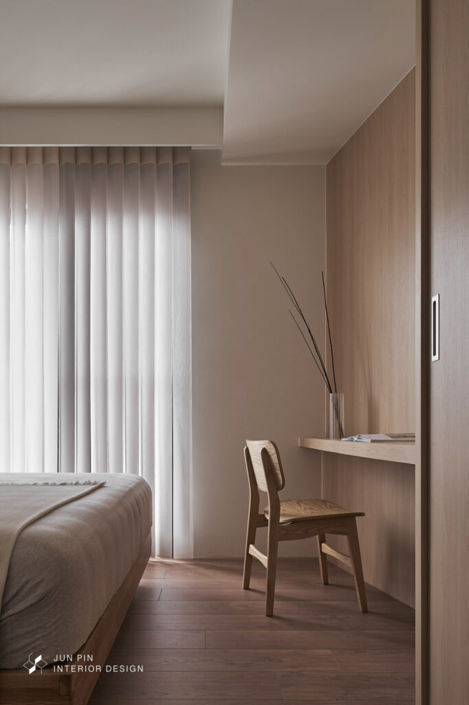 北歐侘寂營造較為溫潤實用的、通透的氛圍感