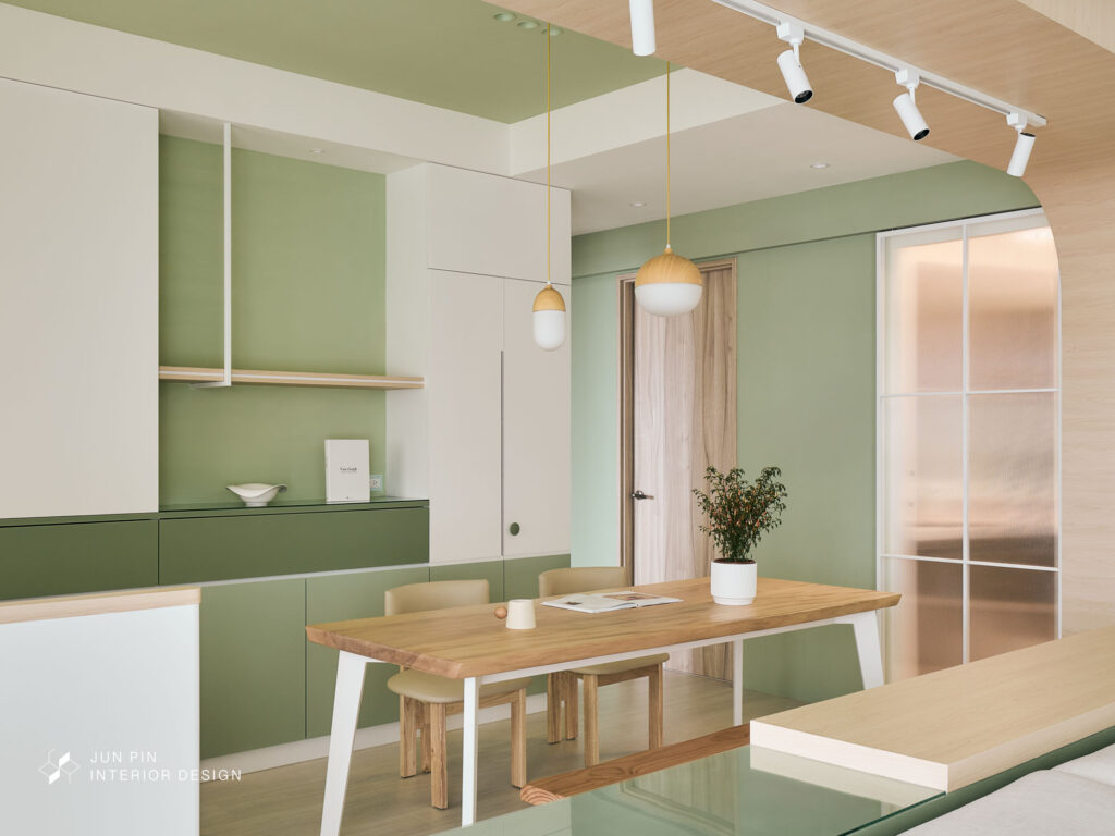 不同顏色的櫃體也能讓人為之一亮