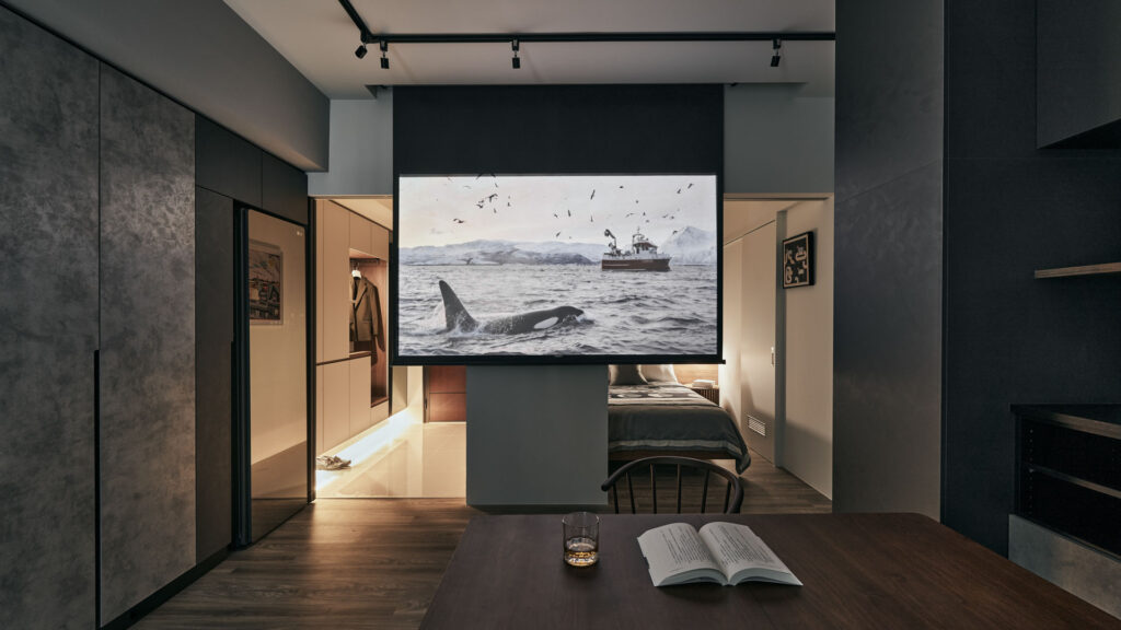 投影機現在也是許多家庭常見的電器