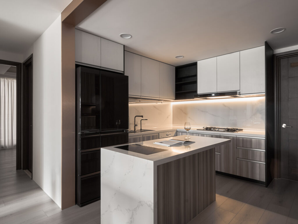 廚房有各種高櫃吊櫃及低櫃的區別