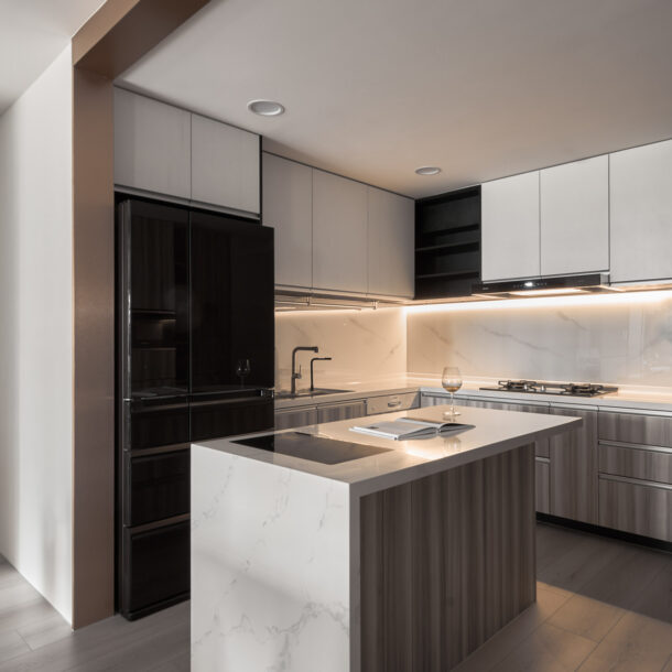 廚房櫃體怎麼配才好用？高櫃、低櫃、吊櫃功能與動線設計