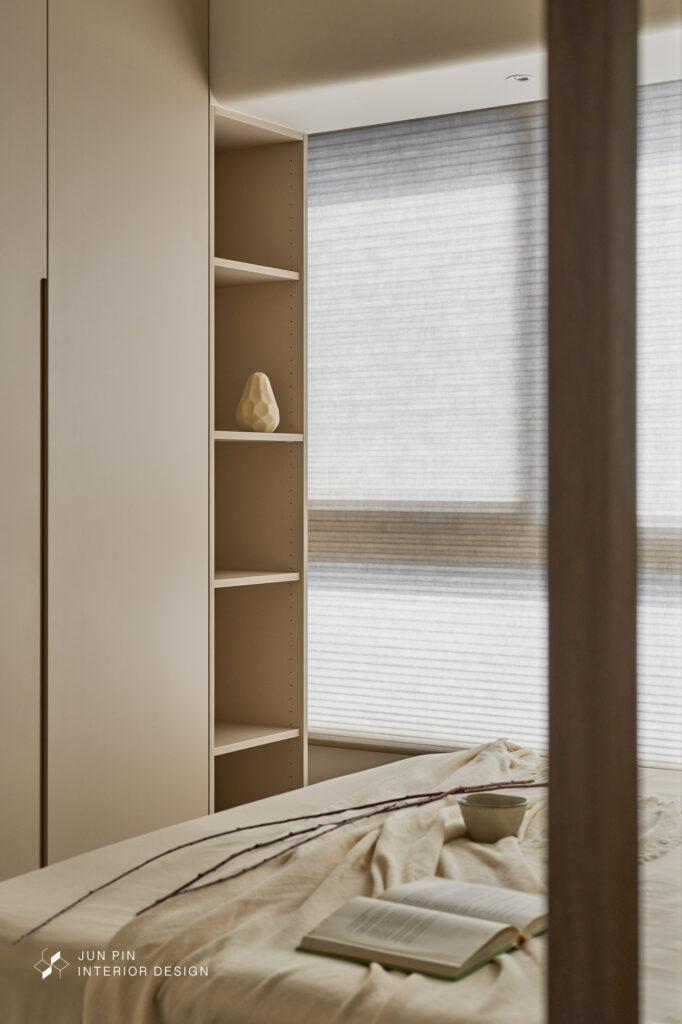 侘寂選擇手工陶藝品、天然織物