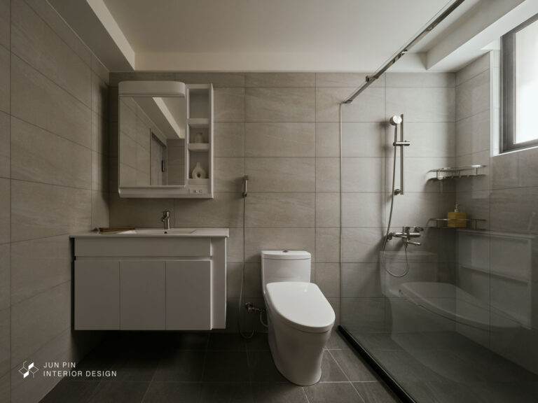 玻璃與鏡面別忘了邊角與鏡框的細縫