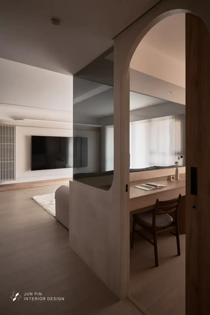 書房外運用拱門設計打造拱門元素