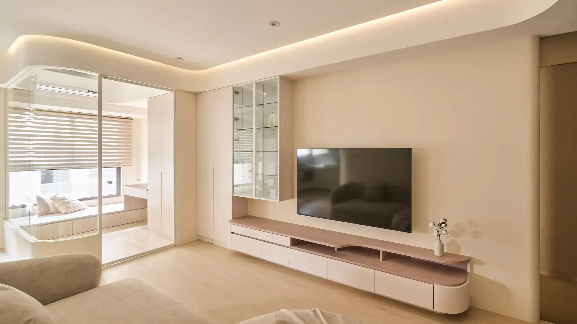 玻璃、弧形、柔和色彩，助你打造輕盈舒爽的奶油小宅