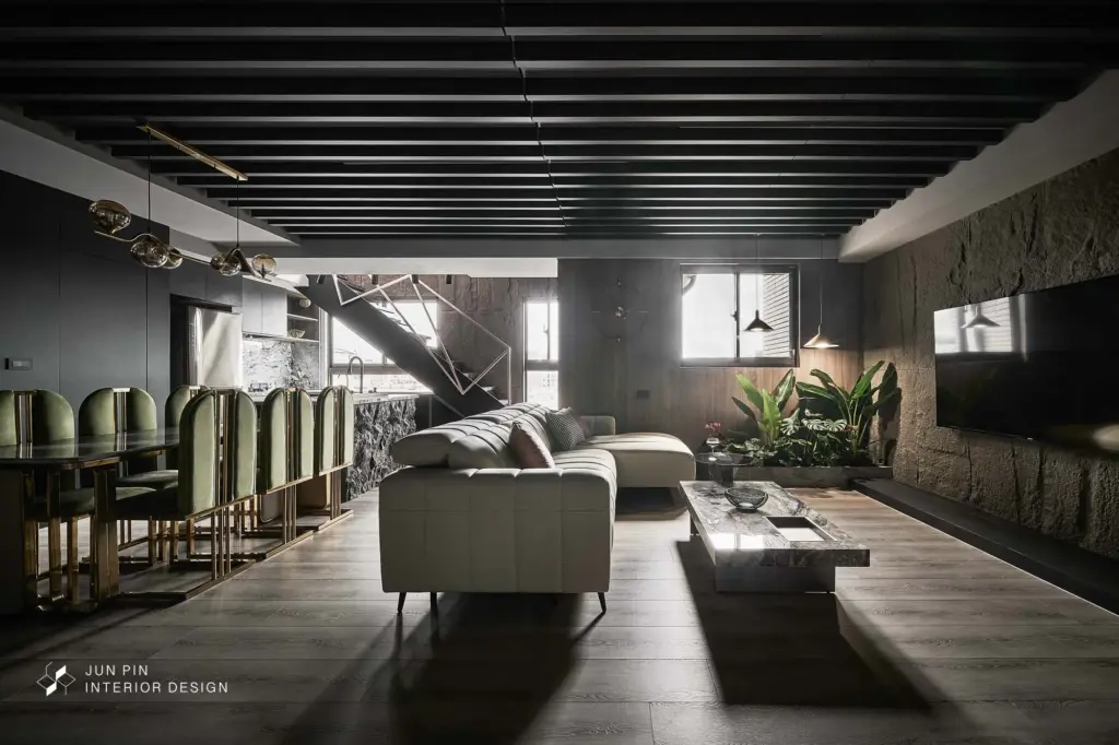 現代工業風空間打造暗色系