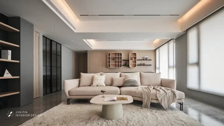 避免同色系到底，讓空間邊界更容易被辨識