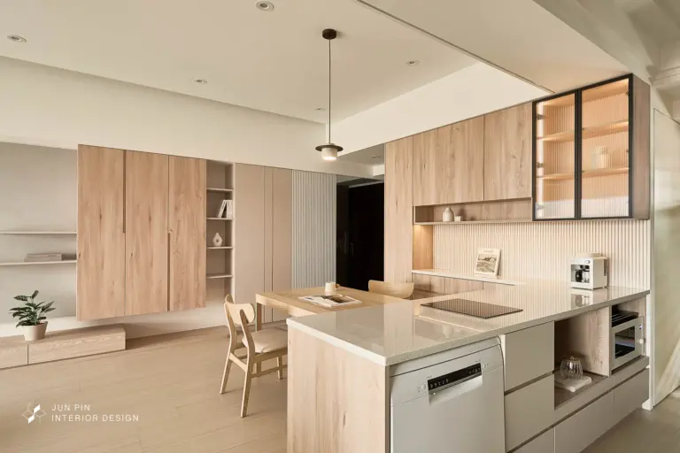 中島工程屬於「不可逆」的基礎建設完工後難以修改